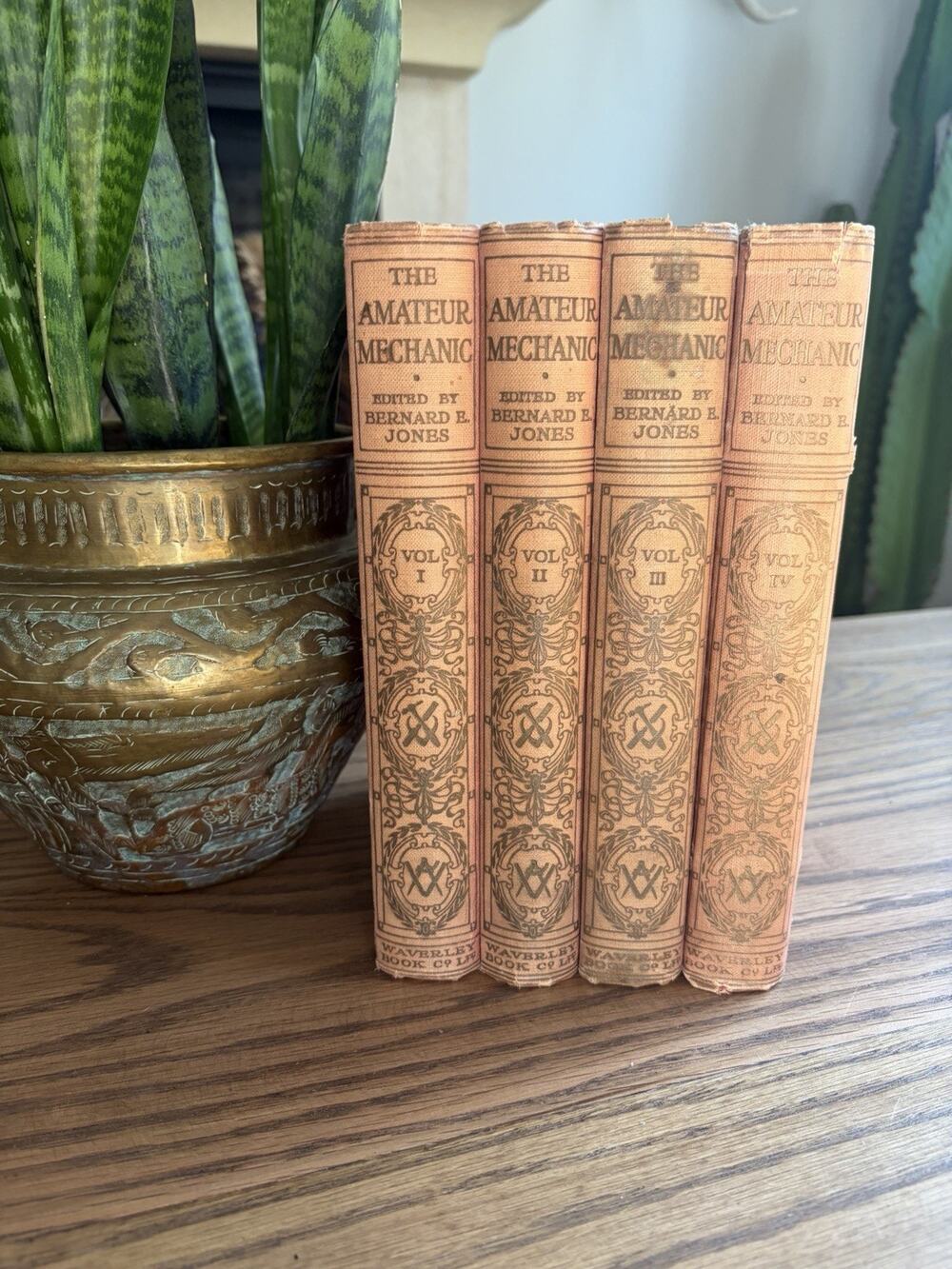 Antique 1920s 'The Amateur Mechanic' by Bernard R. Jones Hardcover Vol 1-4